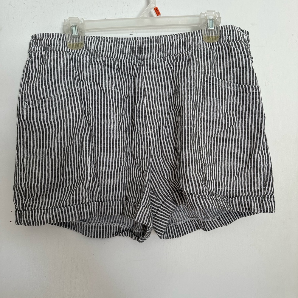 Old Navy Black and White Striped Shorts | Large